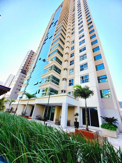 Apartamento à venda em Maringá, Zona 07, com 4 quartos, com 241 m², Maison Infinity